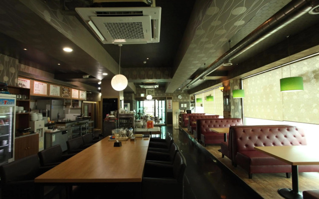 Metropol Tourist Hotel