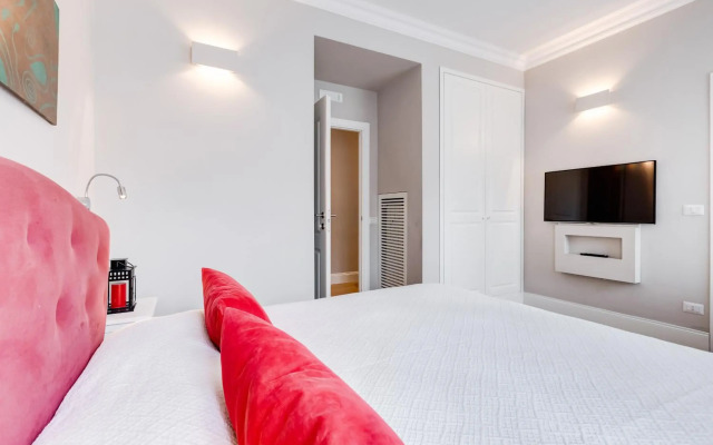 Gorgeous Vatican Apartment