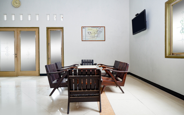 Super OYO 2436 Hotel Kencana