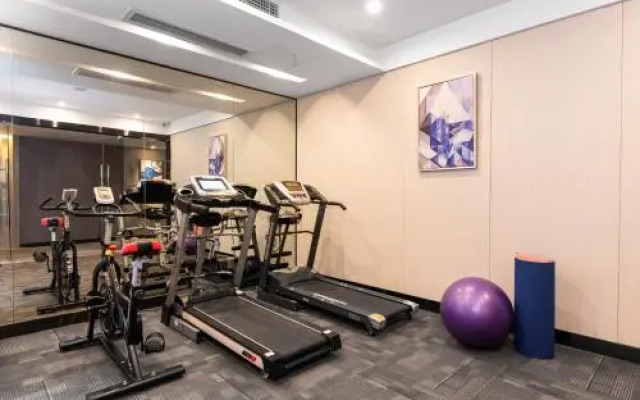 Echarm Hotel (Wuhan Jiefang Park Zhaojiatiao Subway Station)
