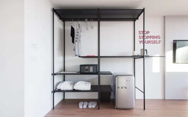 Hoody Active & Happiness Hotel