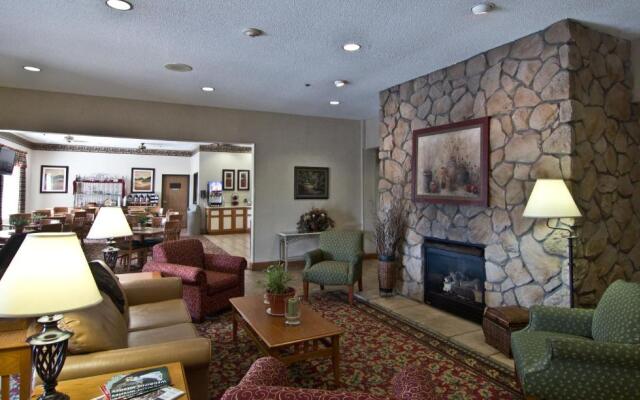 Coshocton Village Inn and Suites