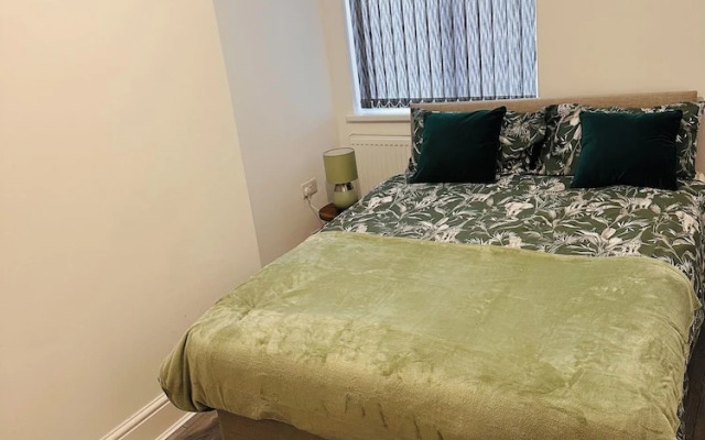 Chaucer House Retreat - Leicester