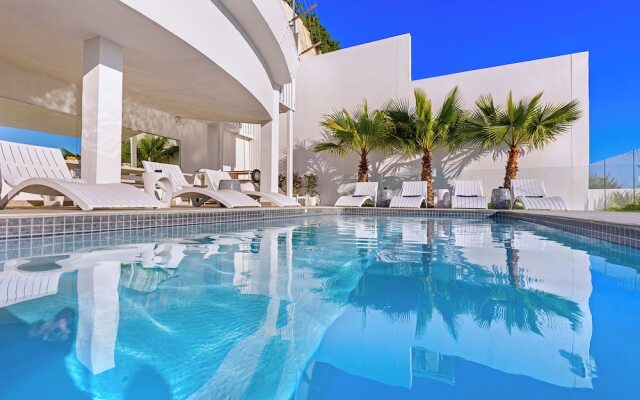 Clifton YOLO Spaces – Clifton Sea View Apartments