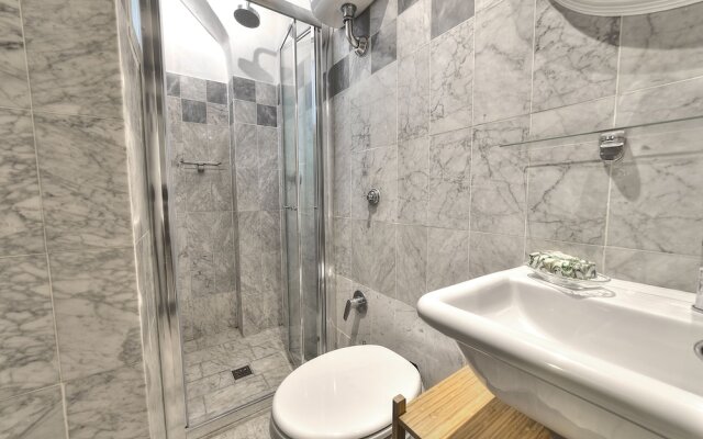 Santo Spirito Romantic by Mmega