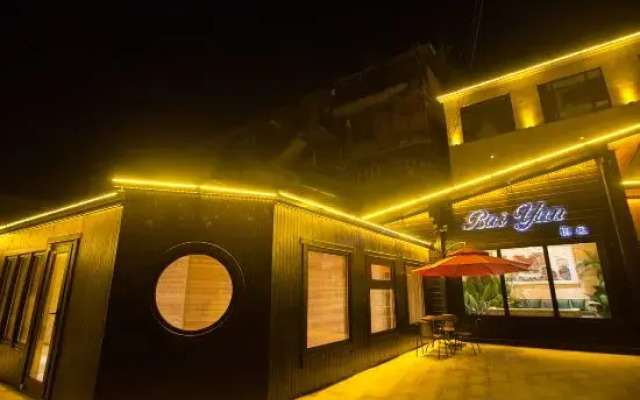 Starway Hotel
