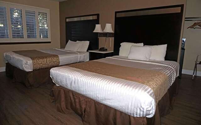 Travelodge by Wyndham Concord