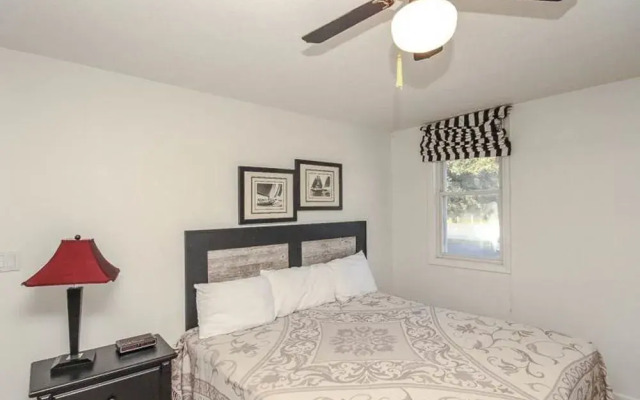 Palm Boulevard 3507 by RedAwning