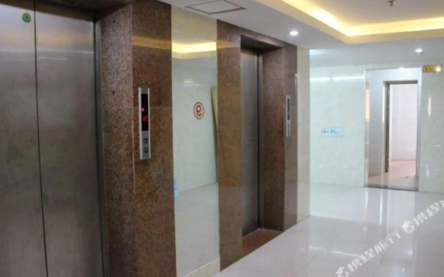 Xiamen Luxun Express Hotel Railway Station