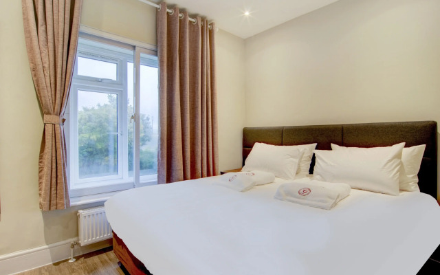 Gissons Hotel by OYO Rooms