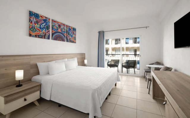 Decameron La Marina Guayabitos, Ramada All Inclusive Resort
