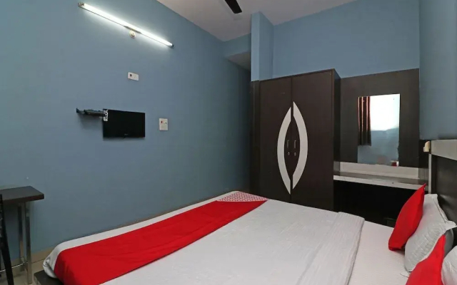 Hotel Crown Tower By OYO