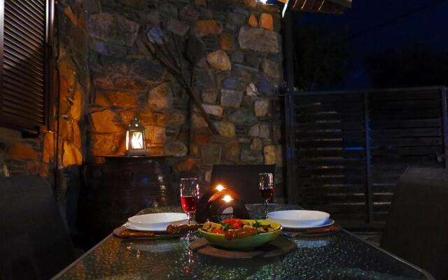 "PefkoPetro" Traditional House