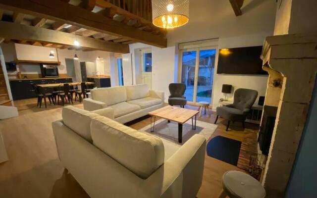 Maison proche du circuit / garage, parking, jardin