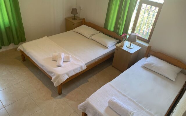 MayaLuna Ecolodge
