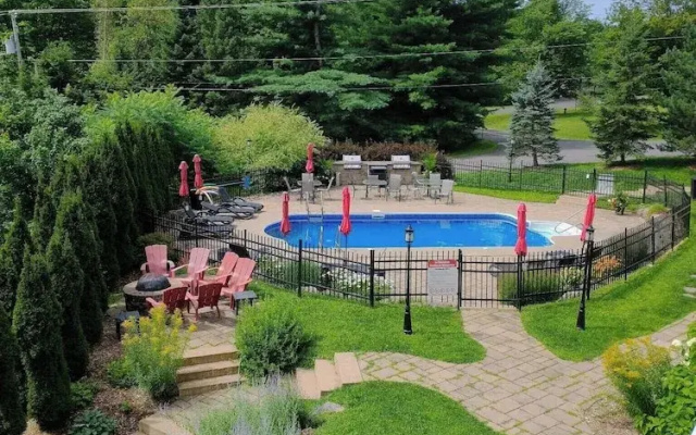 Champlain Condo 102