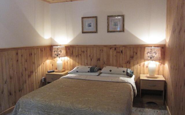 Auberge Aux Toits Rouges