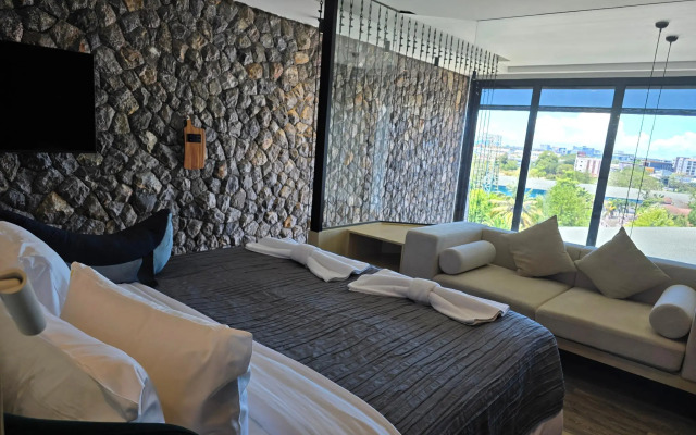 The Whe-la Wha-le Hotel
