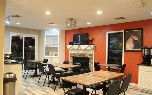 Hawthorn Extended Stay by Wyndham Wichita