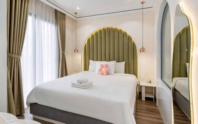 Royal Hotel Near Secc