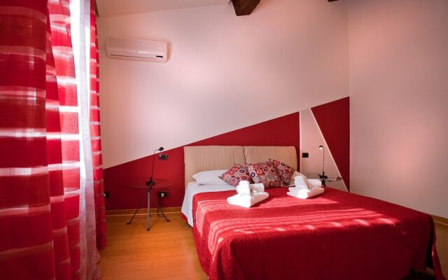 Verona For Rent Red Theater