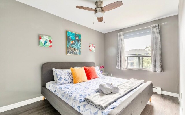 Stunning 2BR - King Bed Apt - Central Location