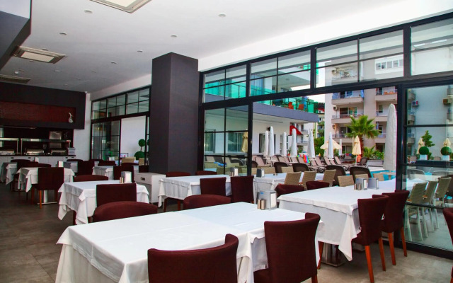 Green Garden Suites Hotel