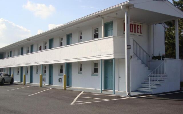 Budget Inn Motel Suites