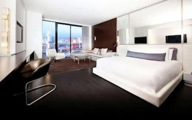 Luxury Suites at the Palms