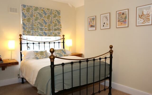 The Waves Coastal Bed and Breakfast