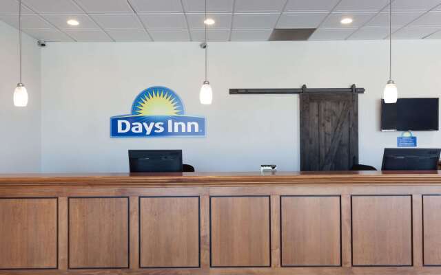 Days Inn & Suites by Wyndham Lancaster Amish Country