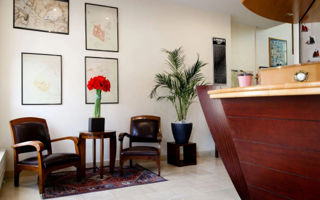 Rex Hotel