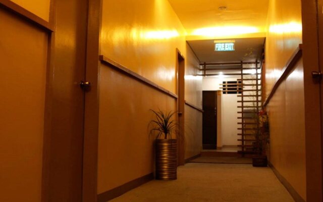 UPSTAIRs BED & BATH