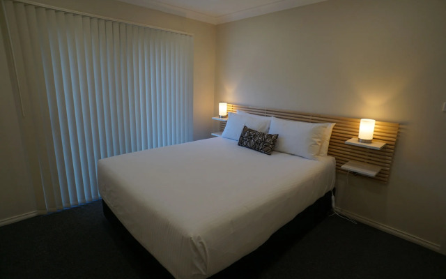 Zig Zag Motel