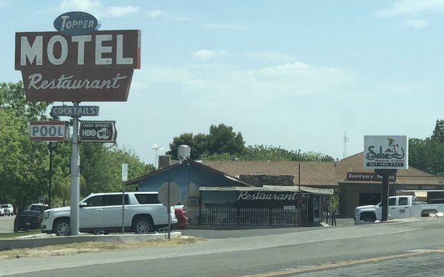 Topper Motel
