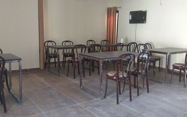 Hotel Yog Tapovan