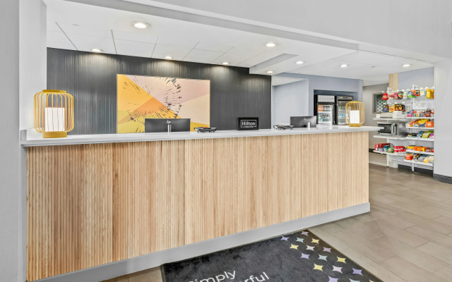 Spark by Hilton Mechanicsburg