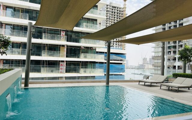 StoneTree - Luxurious 1 BR with Private Beach Access