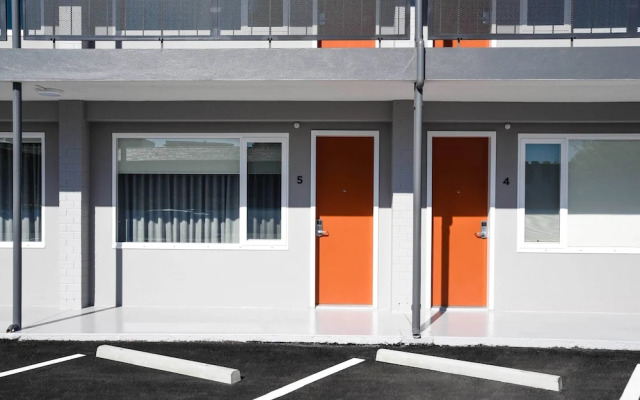 Parkside Motel