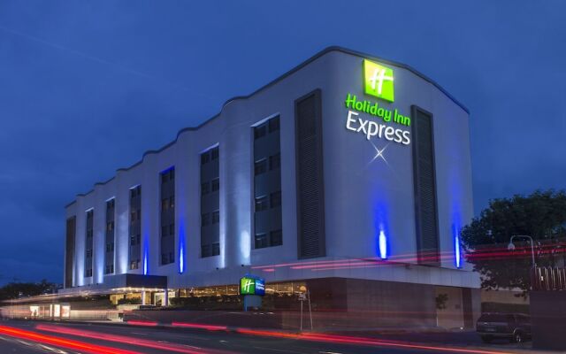 Holiday Inn Express Mexico - Toreo