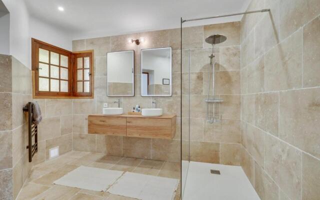 Tranquil 5-Bedroom Stone Villa with Private Pool