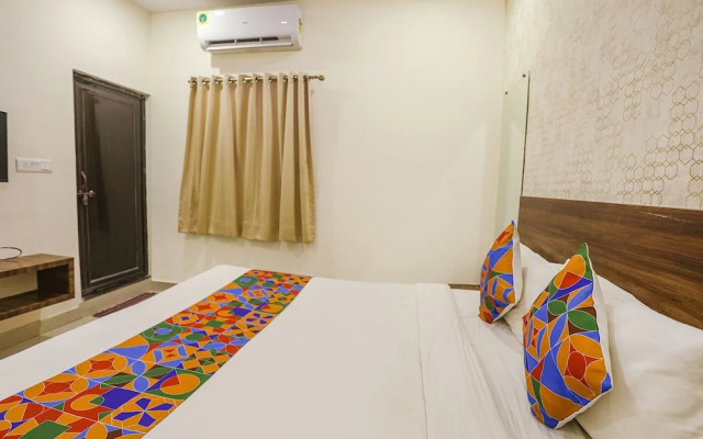 Fabhotel Prince Mama