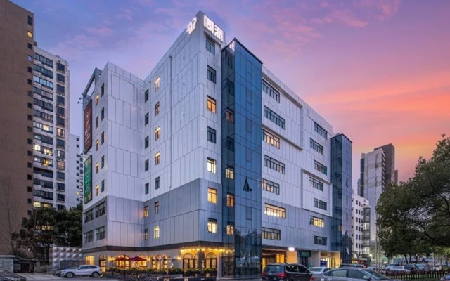 Shanghai Pudong Tongpai Hotel