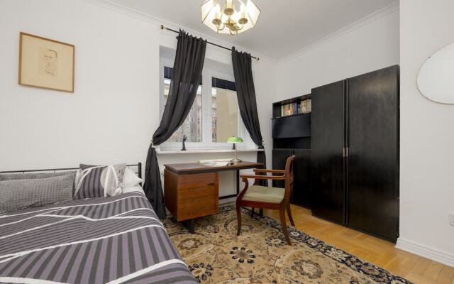 Apartment With 3 Bedrooms by Renters