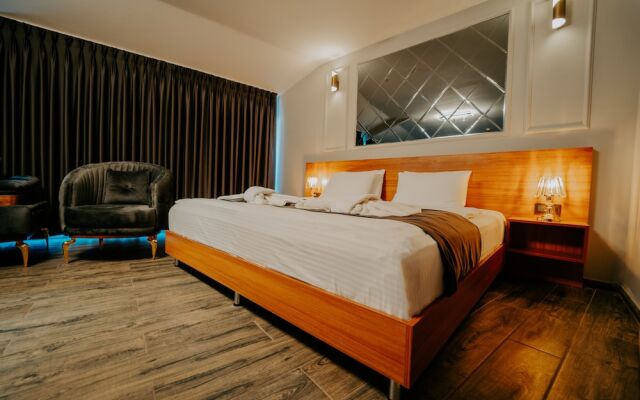 Grand Quars Hotel
