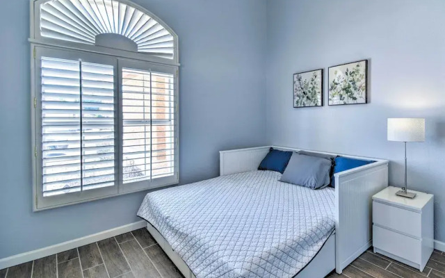 Private Patio, Gas Grill: Stylish Phoenix Home!
