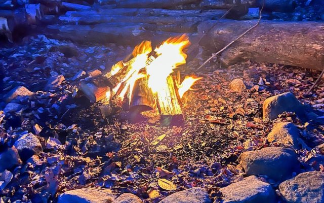 Fresh & Retro Chalet: Fire Pit, 4 Min to Gore Mtn