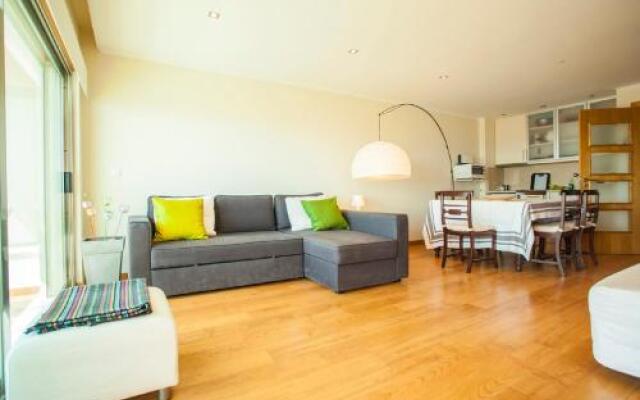 LovelyStay - Ericeira Beach Apartment with Sea View