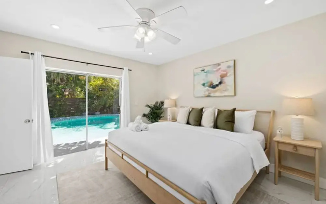 Backyard Oasis Waterfront Pool Paddle Board