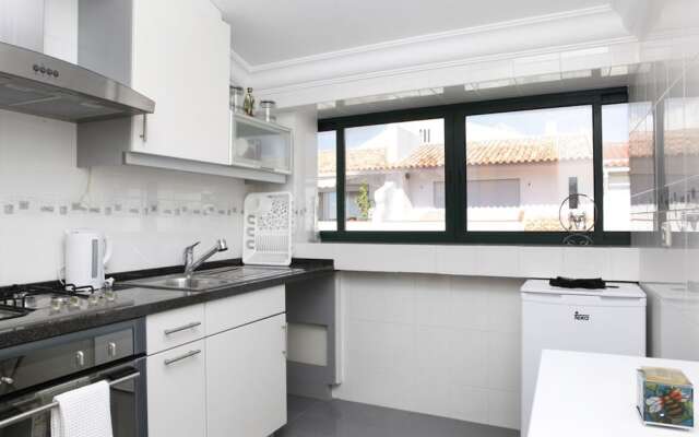 Wondrous Terrace Apartment in Cascais Center